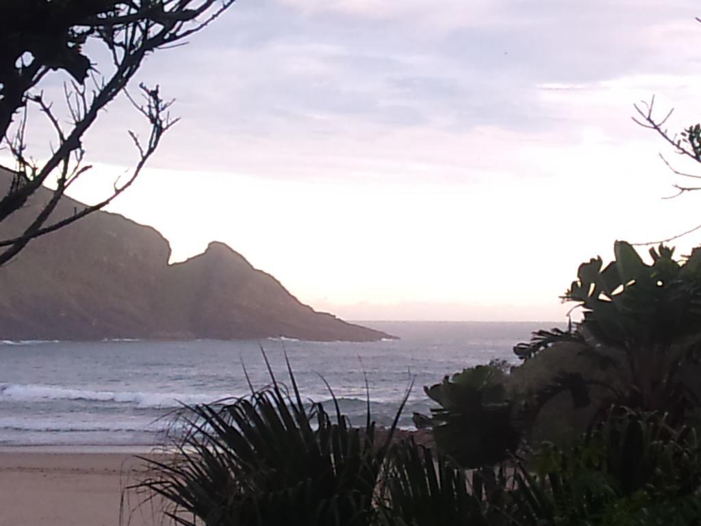 The Lodge On The Beach Port Saint John's Bagian luar foto